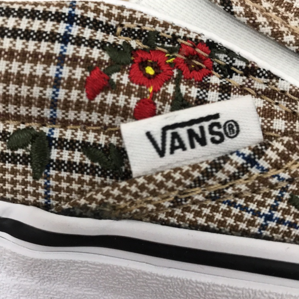 VANS CLASSIC SLIP ON BRAND NEW - Picture 9 of 16